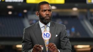 Randy Moss revela que está batallando contra el cáncer
