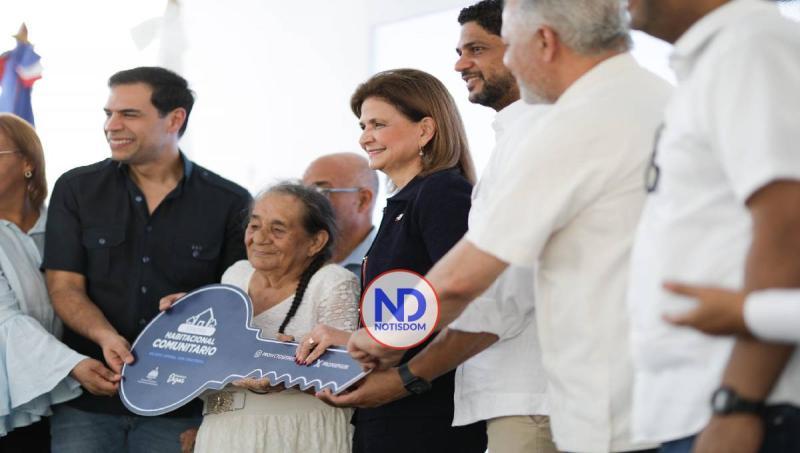 Gobierno entrega 50 viviendas a damnificados en San Cristóbal
