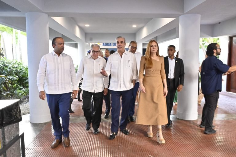 Recorrido ACUARIO Banreservas y Fundación Reservas  invierte $93 MM en remozamiento Acuario Nacional