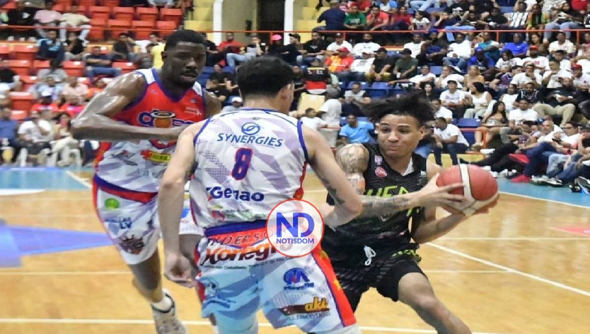 Richard Bautista hace triple doble en La Vega