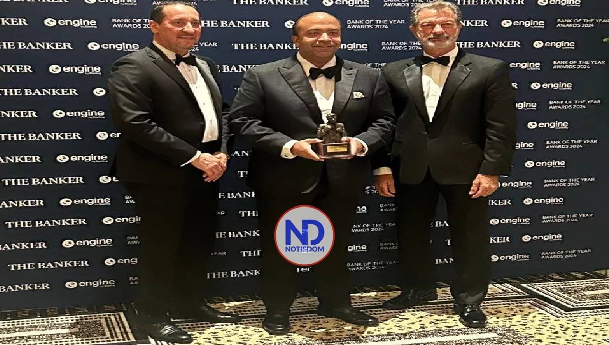 Banreservas recibe en Londres premio Banco del Año en RD 2024