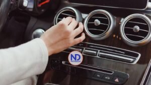 ¿Enciendes el aire al entrar al auto? Descubre por qué podrías dañarlo