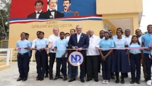 Abinader inaugura liceo y un INAIPI en Santo Domingo Oeste