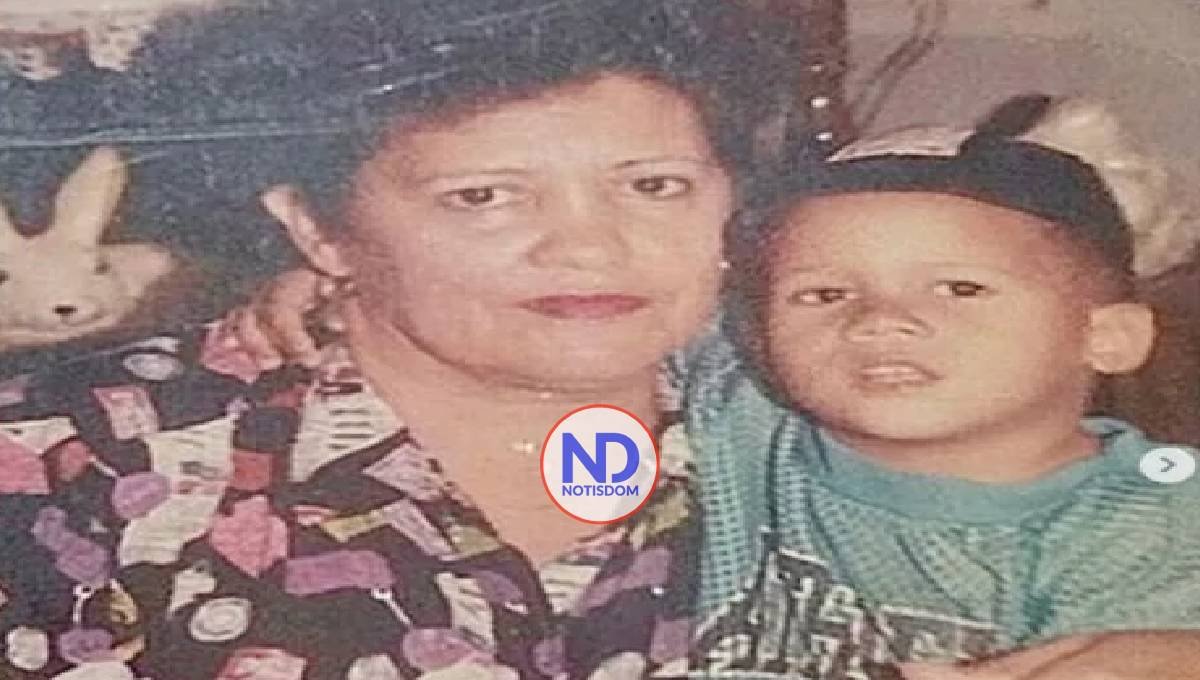 El Alfa anuncia su retiro momentáneo de la música tras el fallecimiento de su abuela