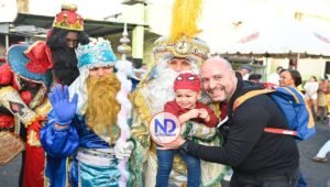 Bomberos DN realiza su tradicional desfile para llevar alegría a los niños en el Día de Reyes