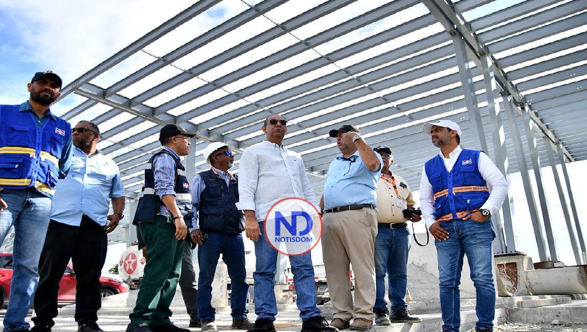 Ministro Ascención supervisa trabajos del nuevo peaje de la autopista Duarte