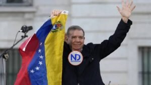 Edmundo González Urrutia llega a Lima para reunirse con Boluarte y otras autoridades