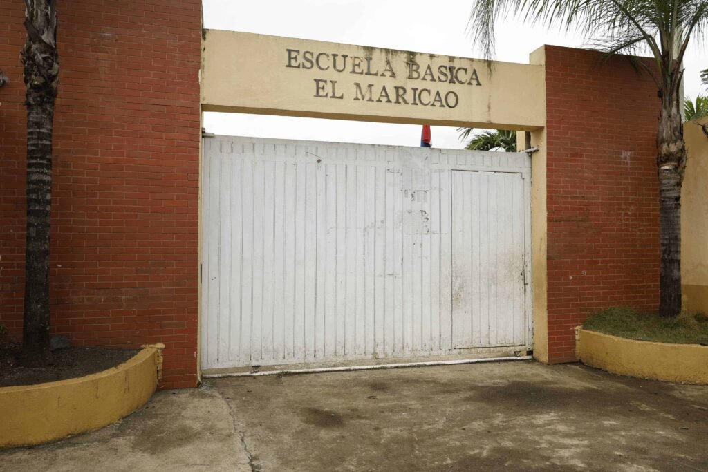 Escuela Basica El Maricao 1 Continúa la tensión en el kilómetro 20 de la carretera Villa Mella-Yamasá por búsqueda de "Yanepa"