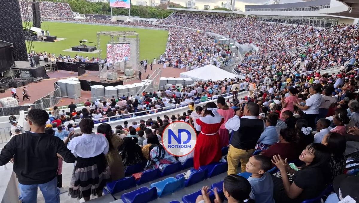 Pastor Ezequiel Molina ve «dinero sucio» en Gobierno, partidos y Congreso