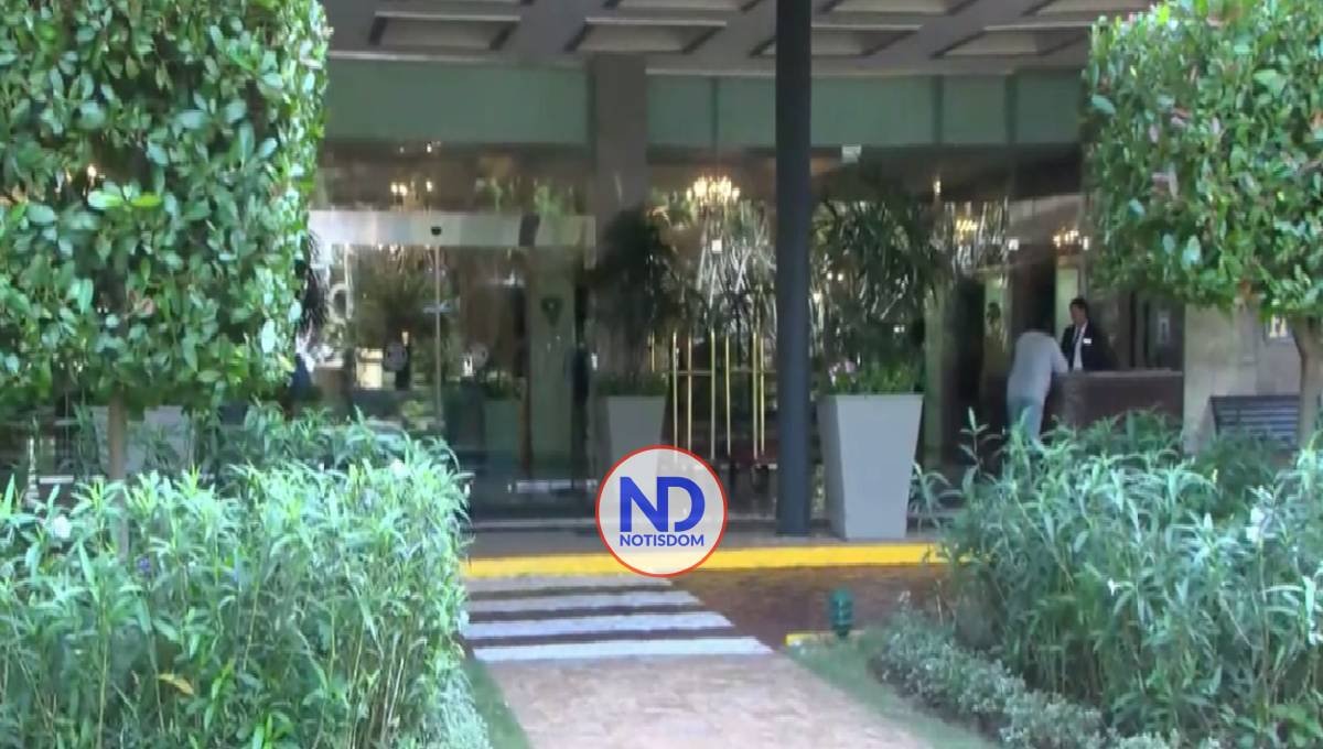 Aumenta la seguridad en hotel Embajador donde se aloja González Urrutia en RD