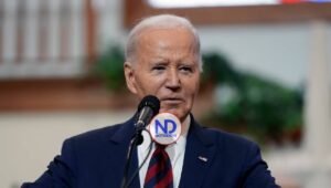 En último día como presidente, Biden insta a «mantener la fe»