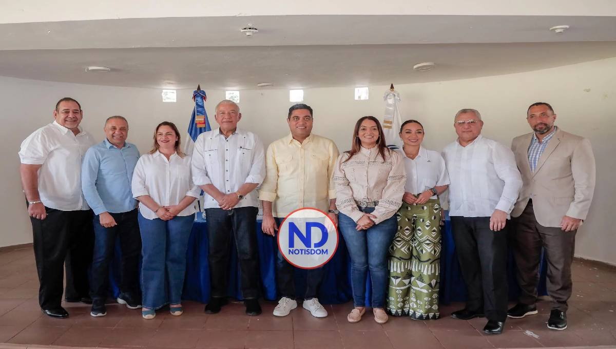 Ministros Kelvin Cruz y Andrés Bautista crean alianza en favor del deporte en provincia Espaillat