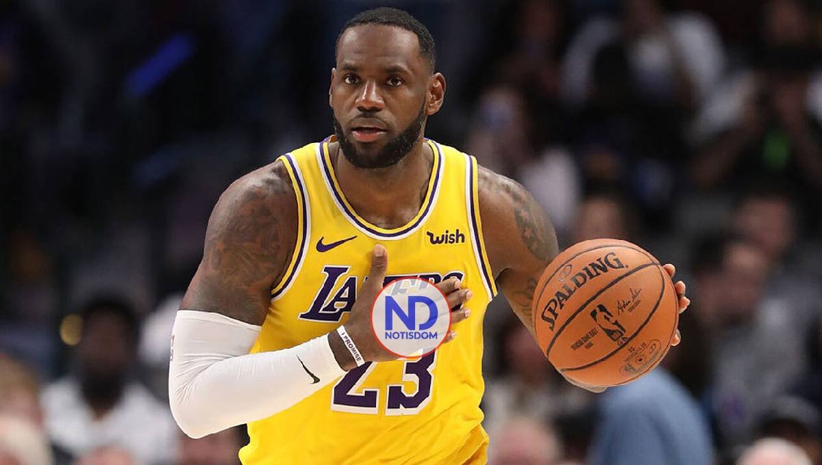 LeBron James rompe el récord de Jordan de juegos con 30 puntos