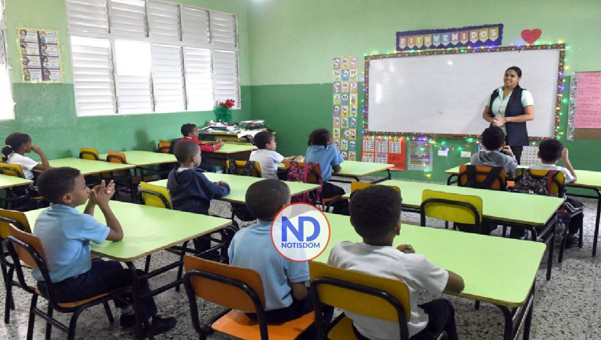 ¿Quieres ser auxiliar de un docente? Aquí están los requisitos y el salario