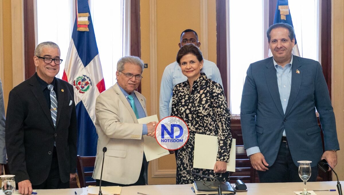 Vicepresidenta Raquel Peña firma acuerdo histórico entre el Gobierno y el CMD