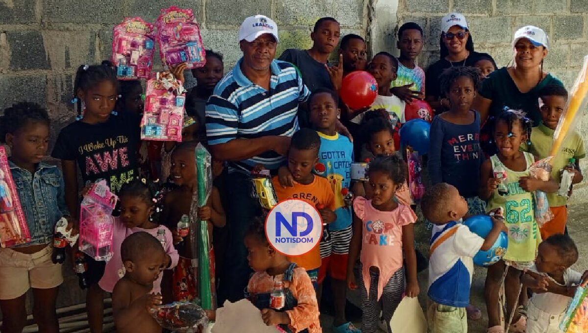VIDEO | Lealtad Política llevó alegría a niños en Nigua el Día de los Reyes