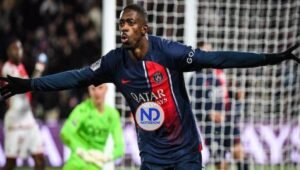 Dembélé dinamita al Stuttgart en triunfo del PSG