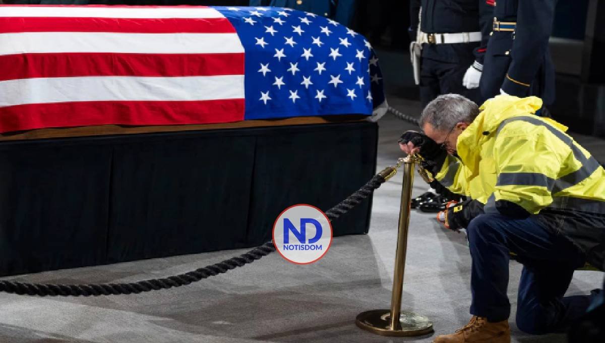 Cientos de personas se acercan a la capilla del expresidente Jimmy Carter