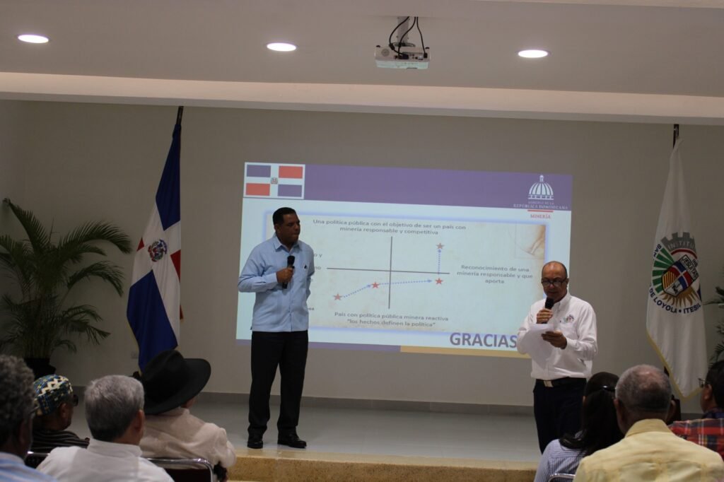 Rolando Munoz Mejia 1 Ponderan aportes económicos y sociales de la minería responsable