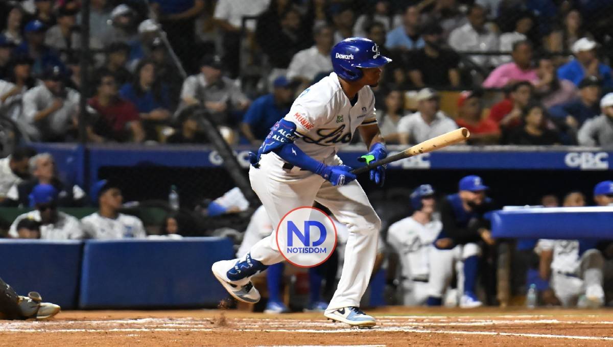 Licey blanquea a las Águilas; Escogido castiga a las Estrellas