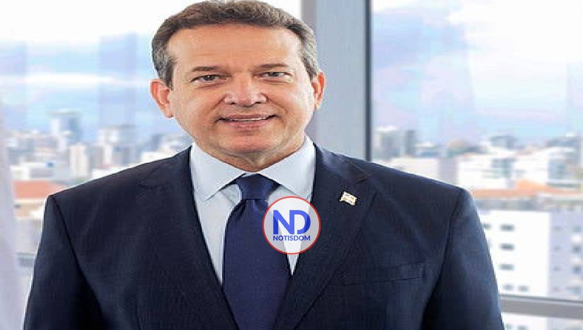 Ministro Ito Bisonó dirá presente en Foro Económico Mundial 2025