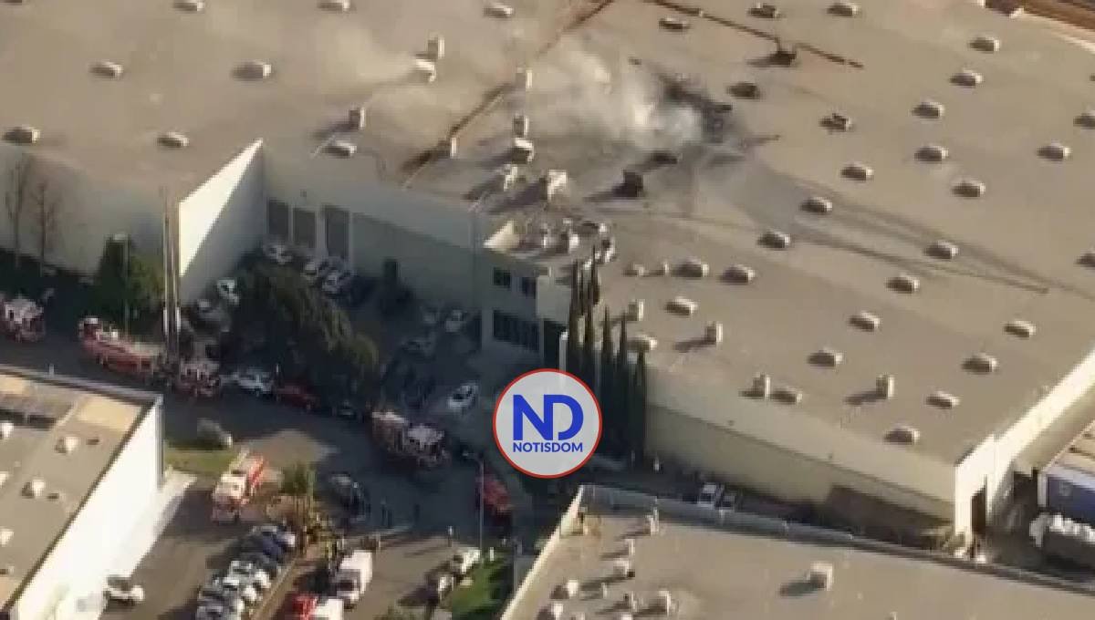 Avioneta se estrella en California; hay un muerto y 15 heridos