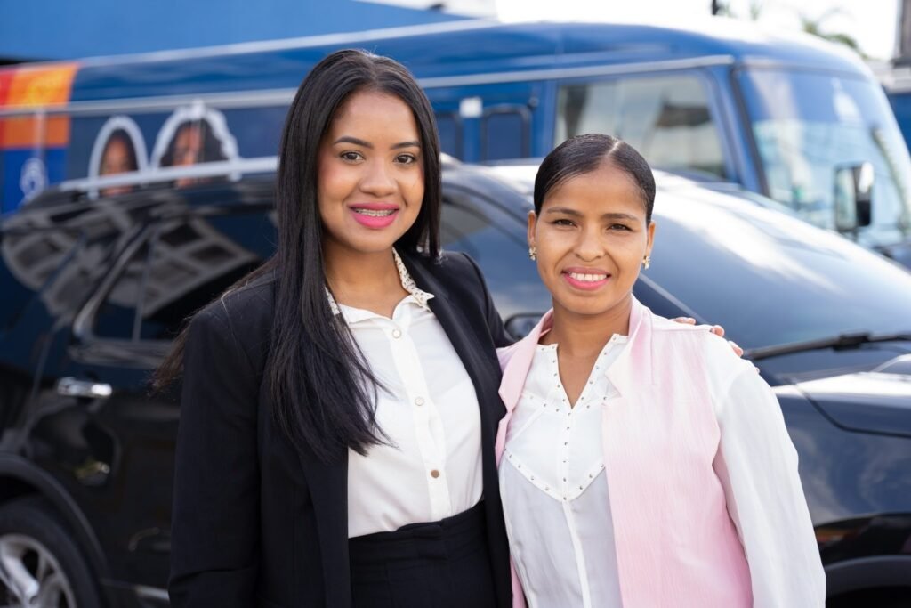 Carla Rivas y Marleny Rivera Ministerio de la Juventud acoge caso de mujer con dos acta de nacimiento