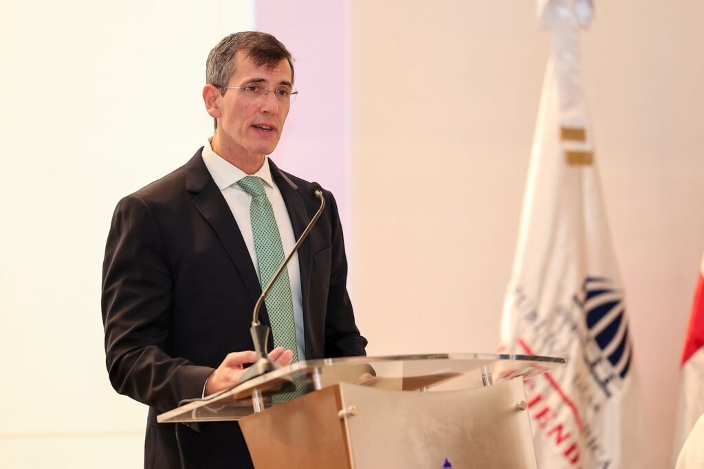 Gobierno presenta avances RD en gestión de finanzas públicas frente al cambio climático 3 Derby De Los Santos Gobierno presenta avances RD en gestión de finanzas públicas frente al cambio climático