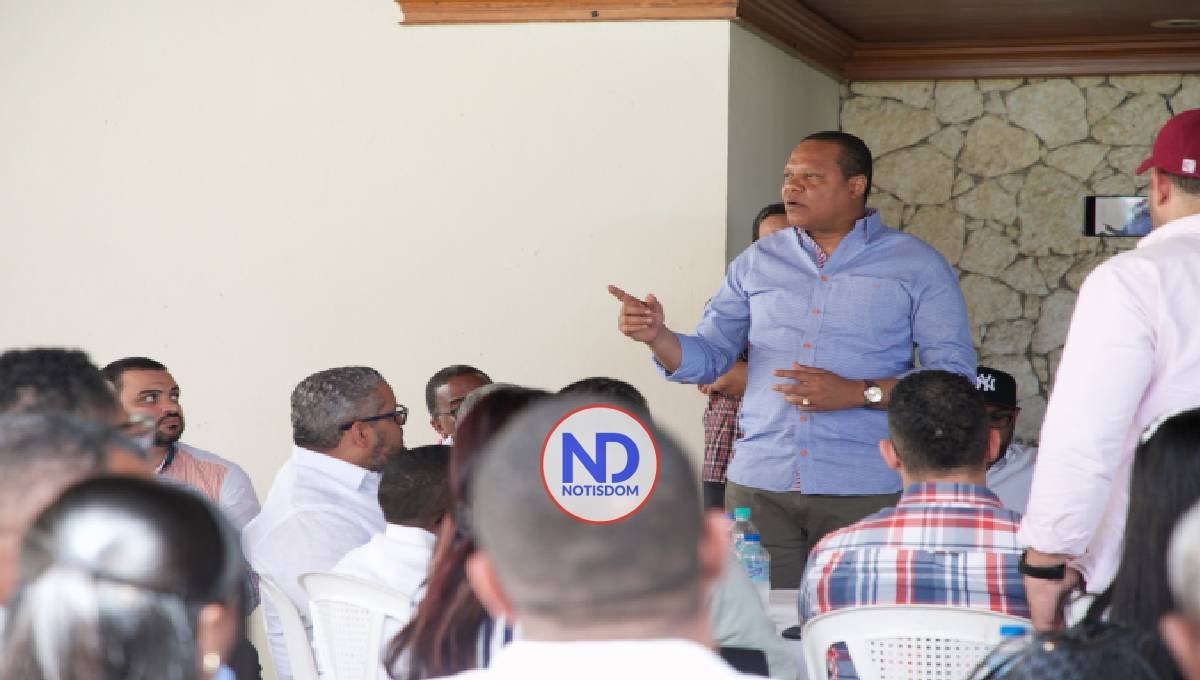 Eddy Alcántara instruye a su equipo político inscribirse en el PRM