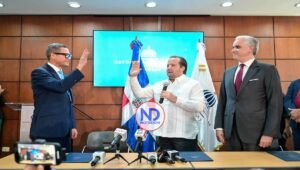 Ministro de la Presidencia juramenta a Eddy Olivares como Ministro de Trabajo
