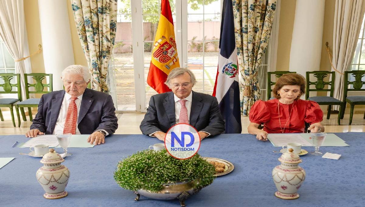 Firman acuerdo para preservar la memoria de la emigración española en RD