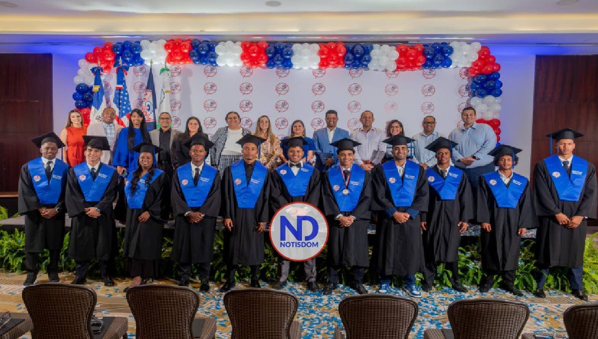 Yankees de Nueva York celebran graduación de sus prospectos