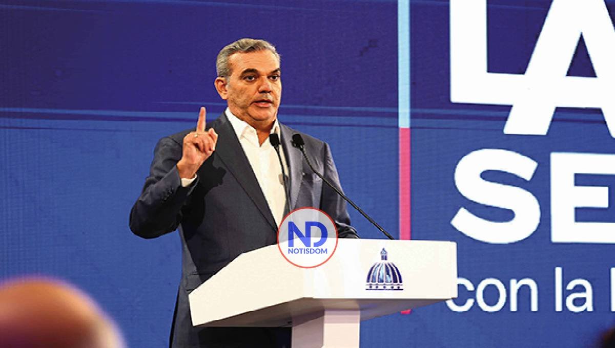 Luis Abinader atribuye alza del dólar a factores internacionales