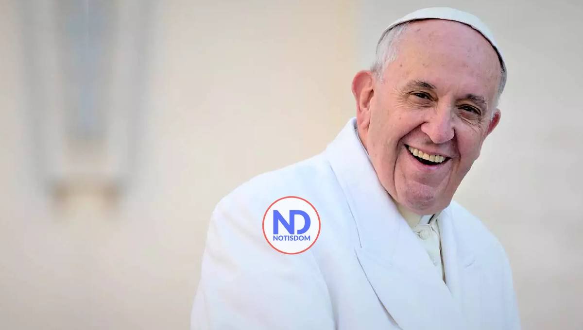 El papa Francisco sigue trabajando desde el hospital