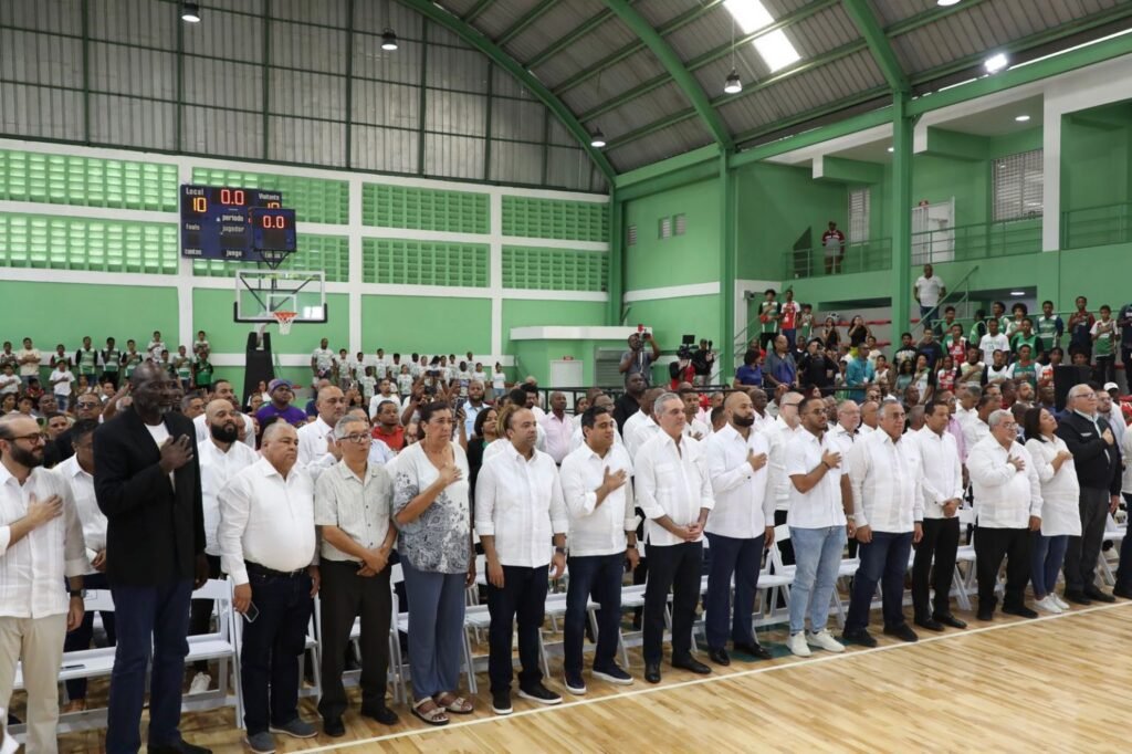 Abinader entrega polideportivo, Museo Deporte y local de club 3 POLIDEPORTIVO TONY BARREIRO Abinader entrega polideportivo, Museo Deporte y local de club