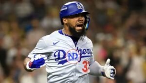Teoscar Hernández entre los jugadores de los Dodgers con pagos diferidos millonarios hasta 2046