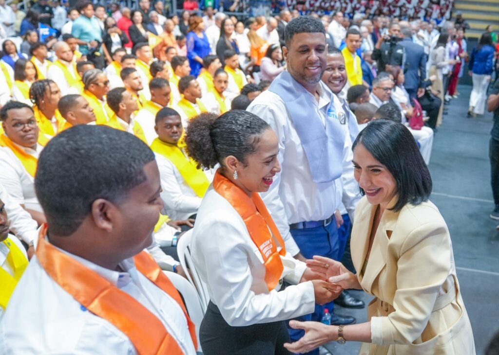 graduandos INFOTEP 1 Infotep entrega títulos a más de tres mil 500 técnicos en graduación ordinaria 2025