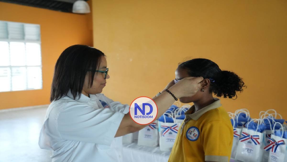 Inabie entrega lentes a estudiantes para mejorar la calidad visual y aprendizaje