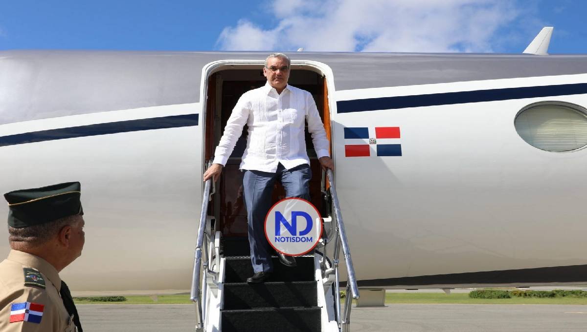 El Presidente Abinader regresa al país tras asistir a cumbre en EE.UU