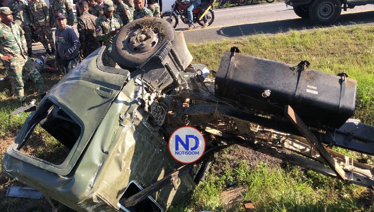Tres muertos y 10 heridos deja accidente en autopista Duarte