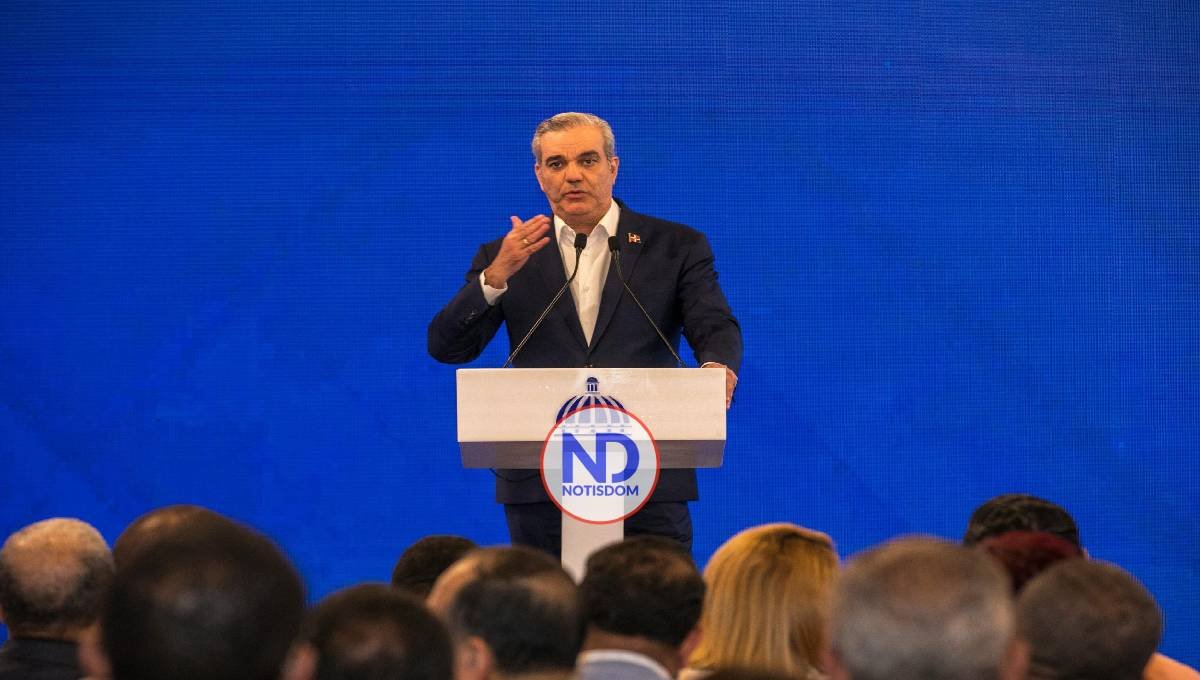 Abinader atribuye a factores internacionales subida del dólar