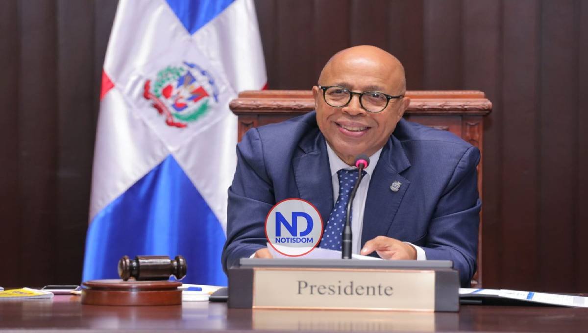 Diputados aprueban resolución para reconocer a la actriz Zoé Saldaña