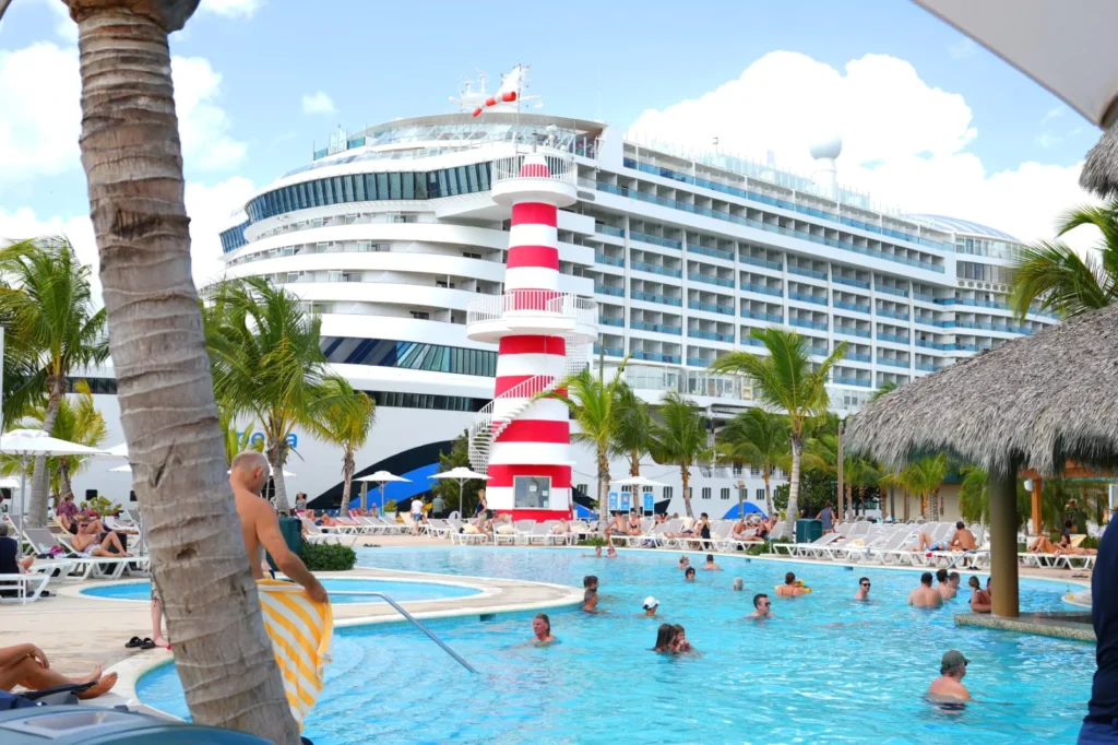 CRUCEROS3 RD fortalece su posición en el Caribe con la llegada de 74 cruceros en abril