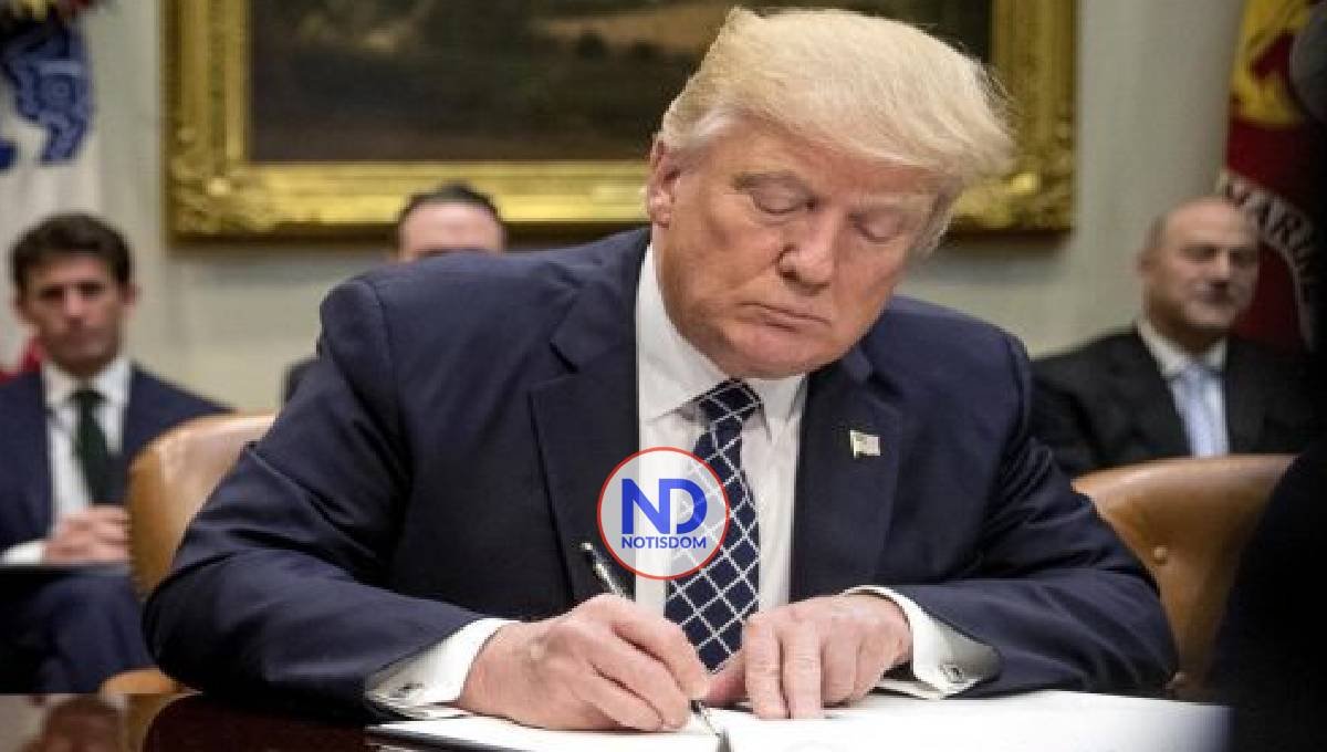 Trump firma orden que declara el inglés idioma oficial