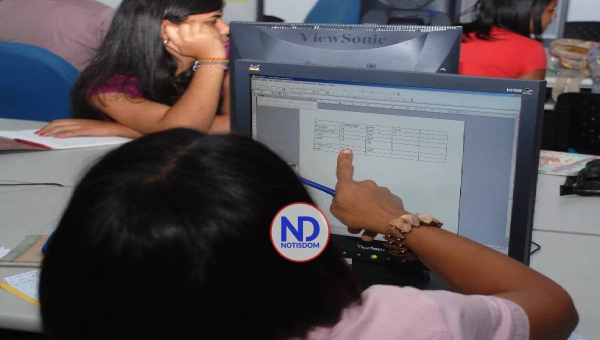 Evaluación docente sin fecha, pese a estar pautada para abril