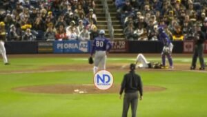 Momento en que Fernando Tatis Jr. recibe pelotazo en la cabeza