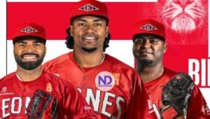 Leones firman al zurdo Cabrera y a los derechos Santos y Pérez