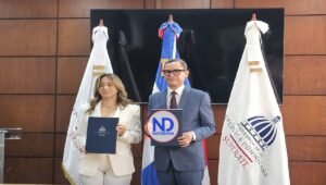 Ministerio de Trabajo y Supérate firman acuerdo para beneficiar a jóvenes vulnerables