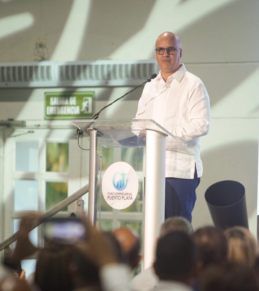 Igor Rodriguez Duran director Director del IDAC destaca aportes de la aviación civil a la economía dominicana