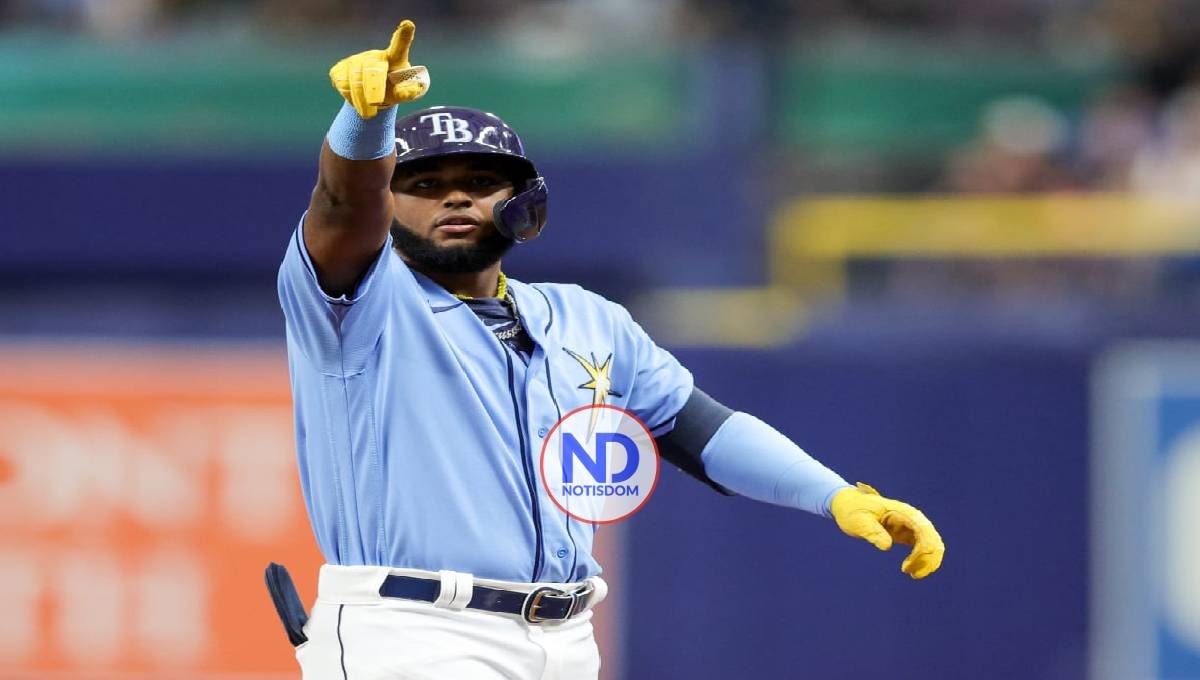 Junior Caminero salió de juego por rigidez en la espalda baja